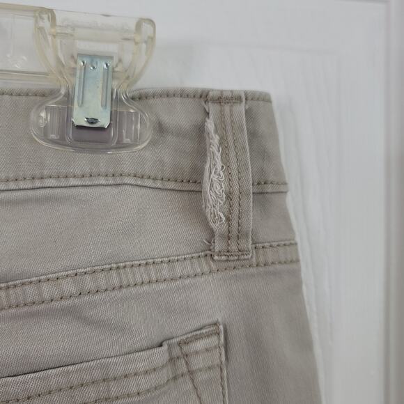 Rider's By Lee Khaki Womens Size 8 Regular Solid Midrise Bermuda Cotton Shorts - Picture 5 of 7